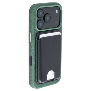 photo showing compatibility with Ionic MagSafe wallet