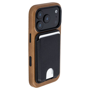 photo showing compatibility with Ionic MagSafe wallet