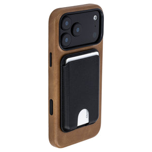 photo showing compatibility with Ionic MagSafe wallet